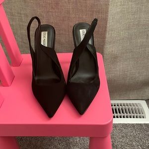 Sling back Steve Madden heels